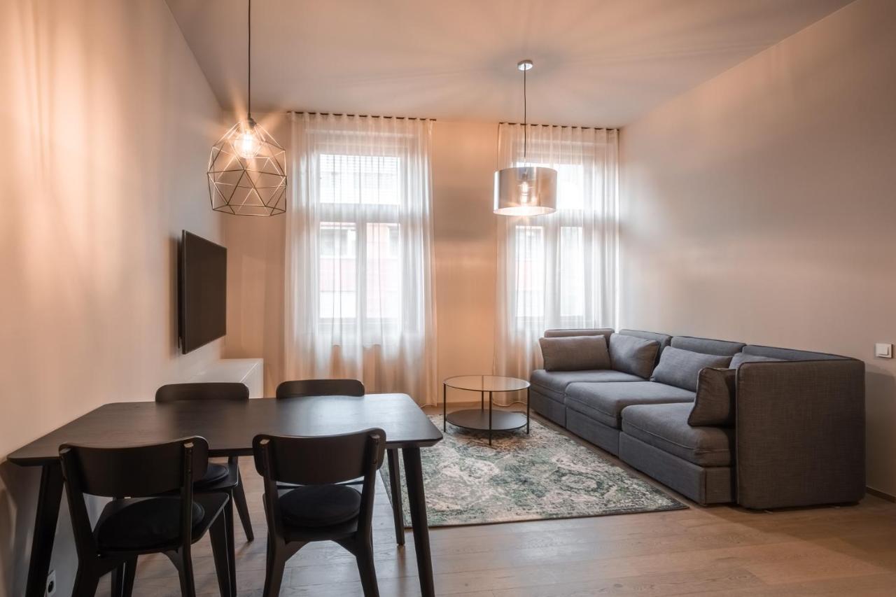 Superior Apartment